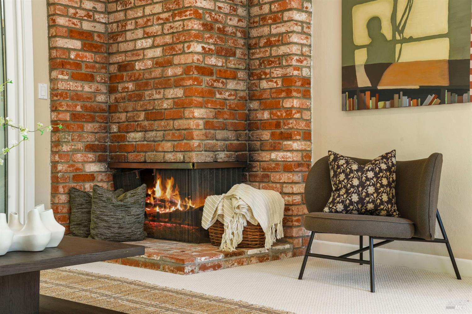 Detail Gallery Image 9 of 88 For 2594 Las Gallinas Ave, San Rafael,  CA 94903 - 3 Beds | 2 Baths