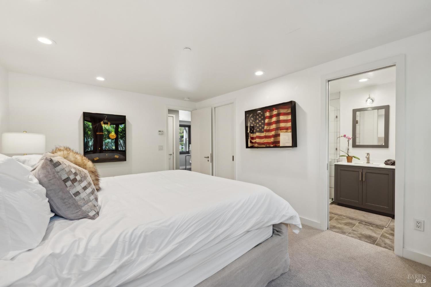 Detail Gallery Image 32 of 51 For 40 Norman Way, Belvedere Tiburon,  CA 94920 - 5 Beds | 4 Baths