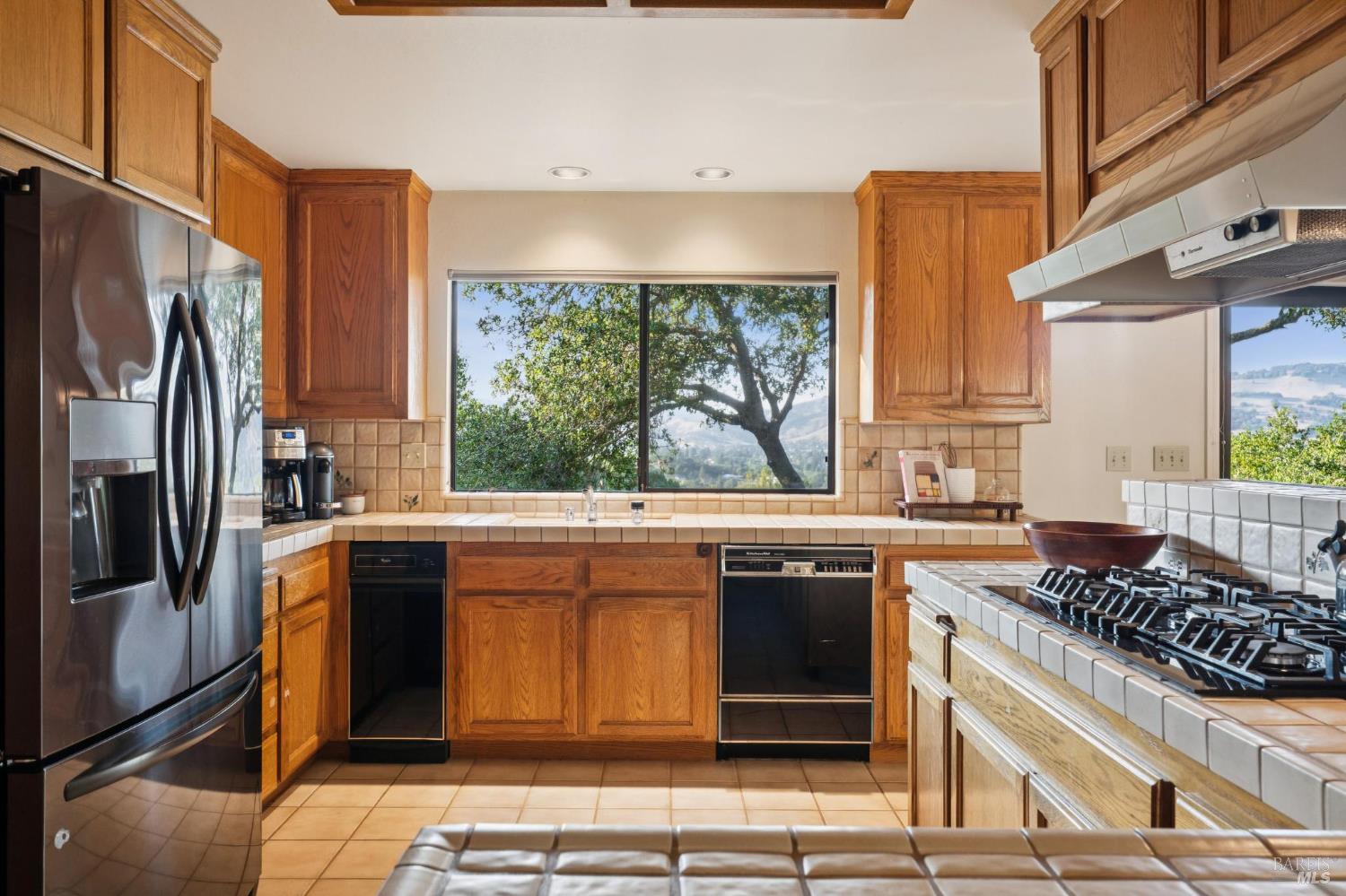 Detail Gallery Image 31 of 63 For 500 Canyon Rd, Novato,  CA 94947 - 4 Beds | 2 Baths