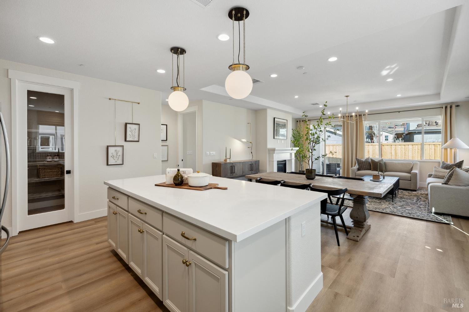 Detail Gallery Image 16 of 34 For 1532 Millennium Way, Fairfield,  CA 94533 - 3 Beds | 2/1 Baths