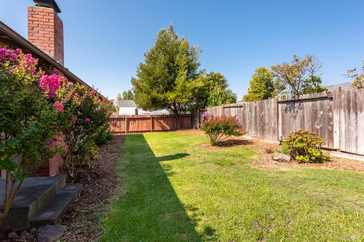 Detail Gallery Image 33 of 33 For 746 Bernadette Ave, Rohnert Park,  CA 94928 - 4 Beds | 2 Baths