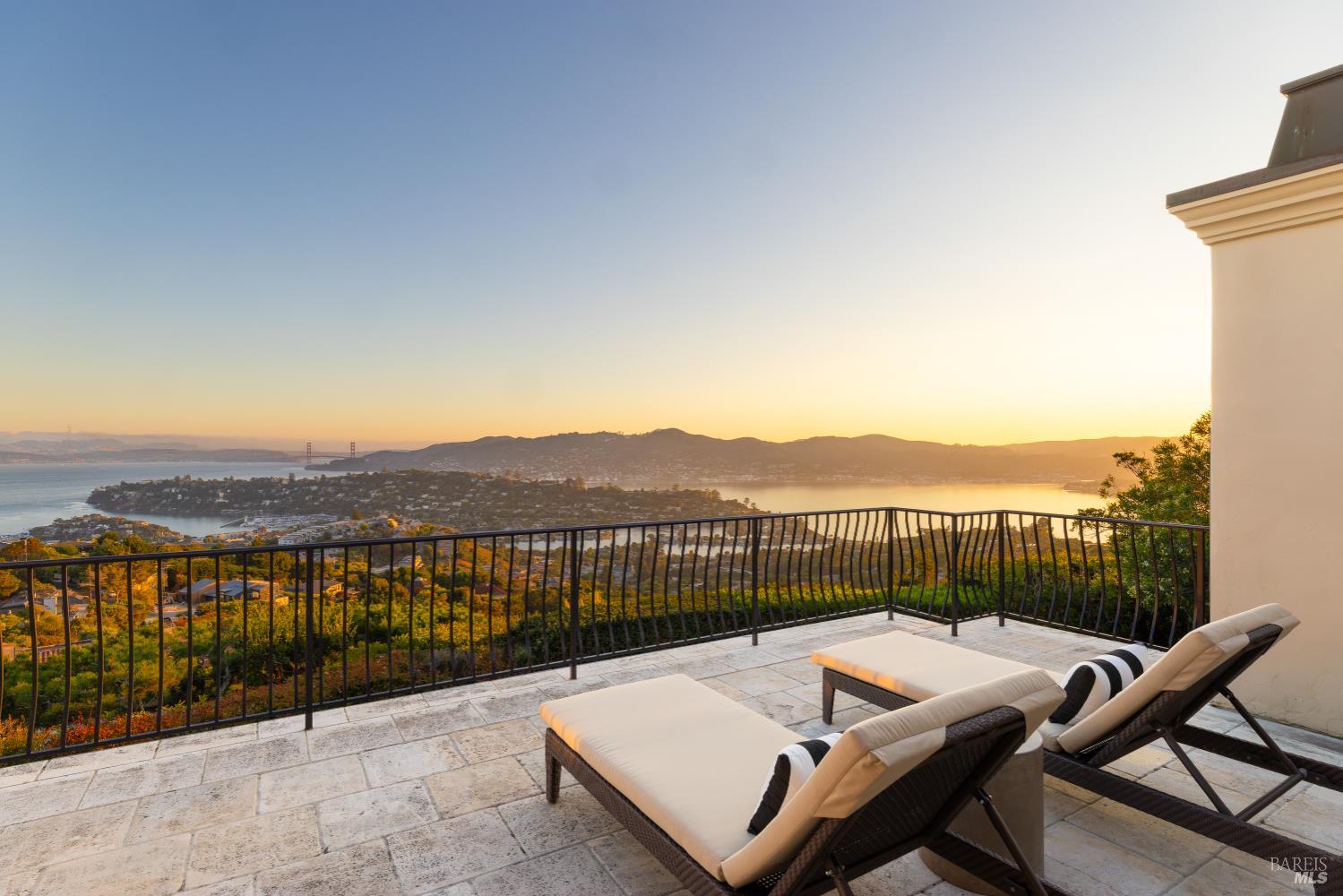 Detail Gallery Image 37 of 64 For 97 Sugarloaf Dr, Tiburon,  CA 94920 - 3 Beds | 3/2 Baths
