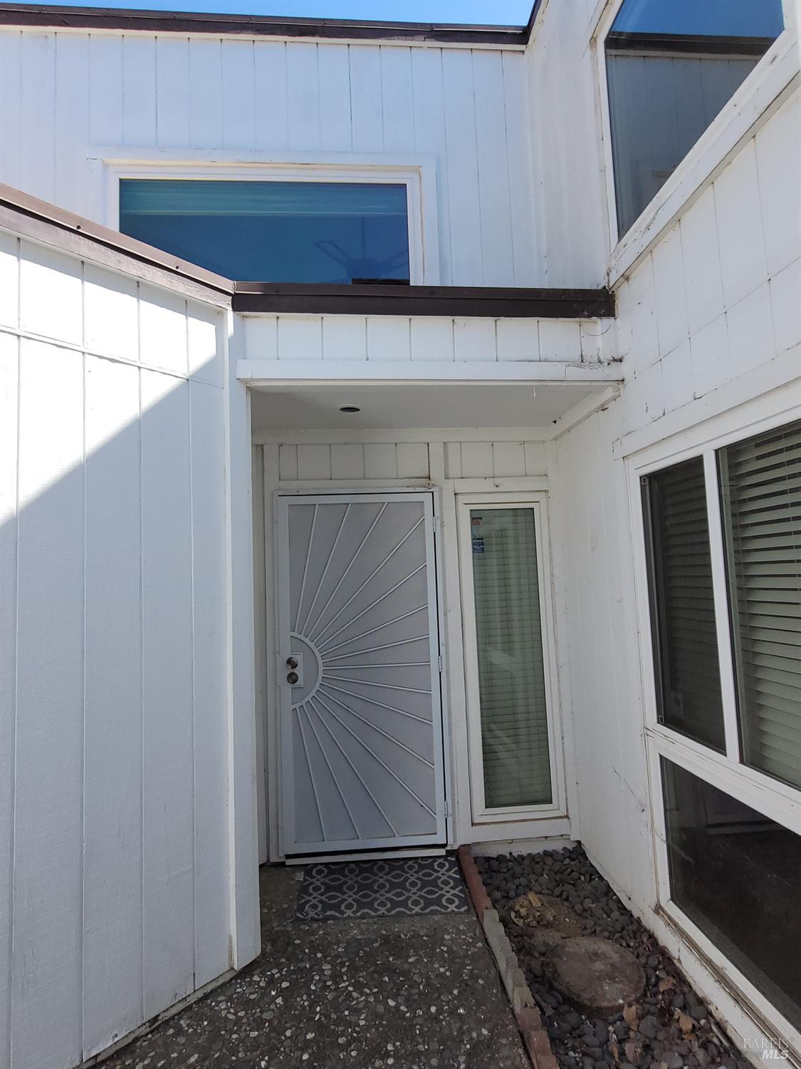 Detail Gallery Image 3 of 33 For 1310 Hawthorne Ct, Dixon,  CA 95620 - 3 Beds | 2 Baths