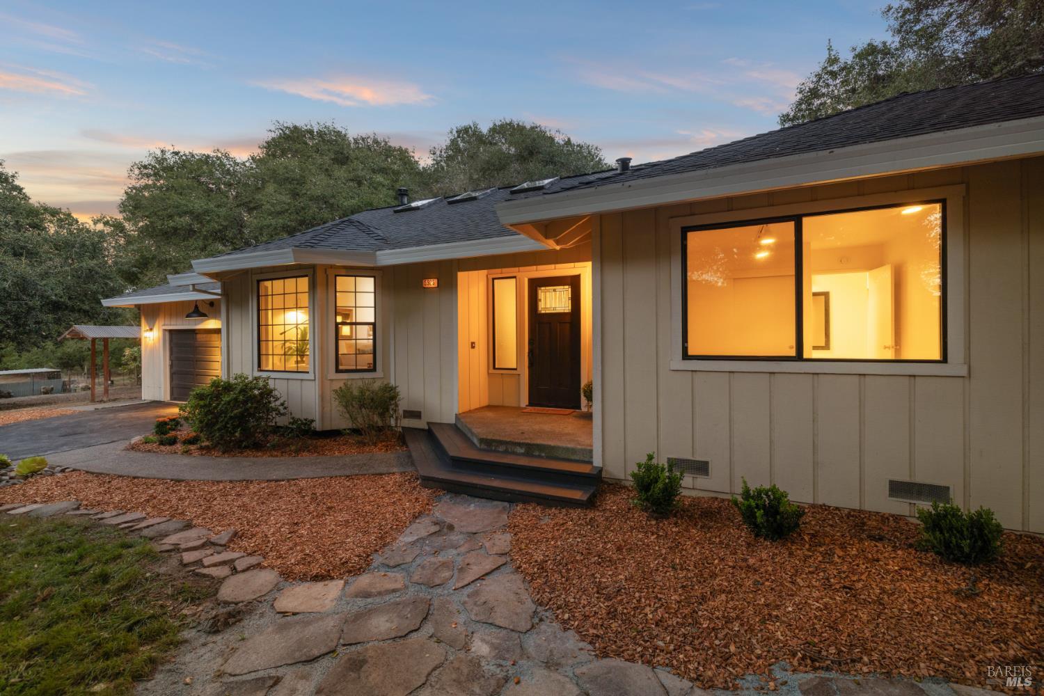 Detail Gallery Image 8 of 59 For 5925 Fredricks Rd, Sebastopol,  CA 95472 - 3 Beds | 2 Baths