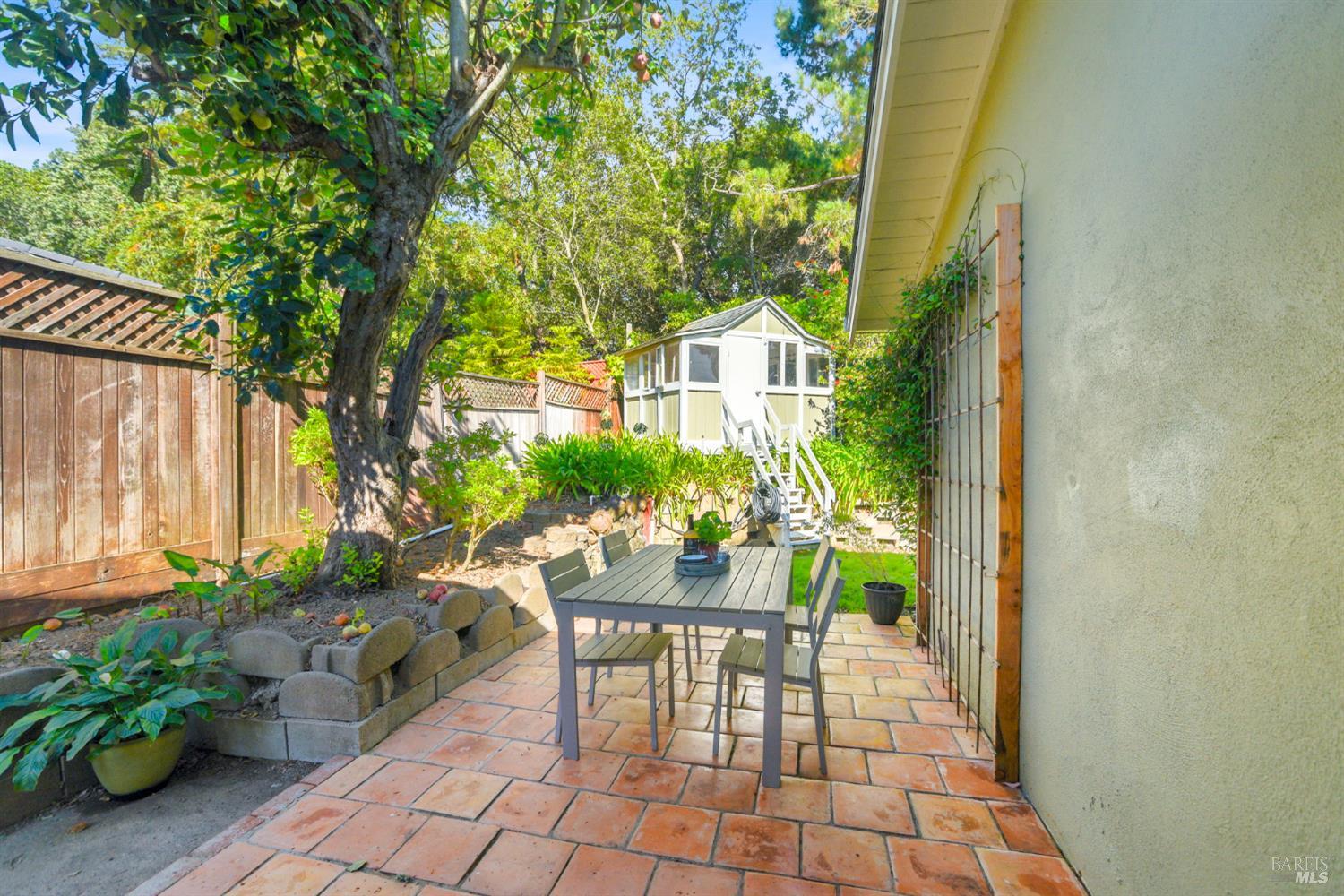 Detail Gallery Image 33 of 88 For 2594 Las Gallinas Ave, San Rafael,  CA 94903 - 3 Beds | 2 Baths