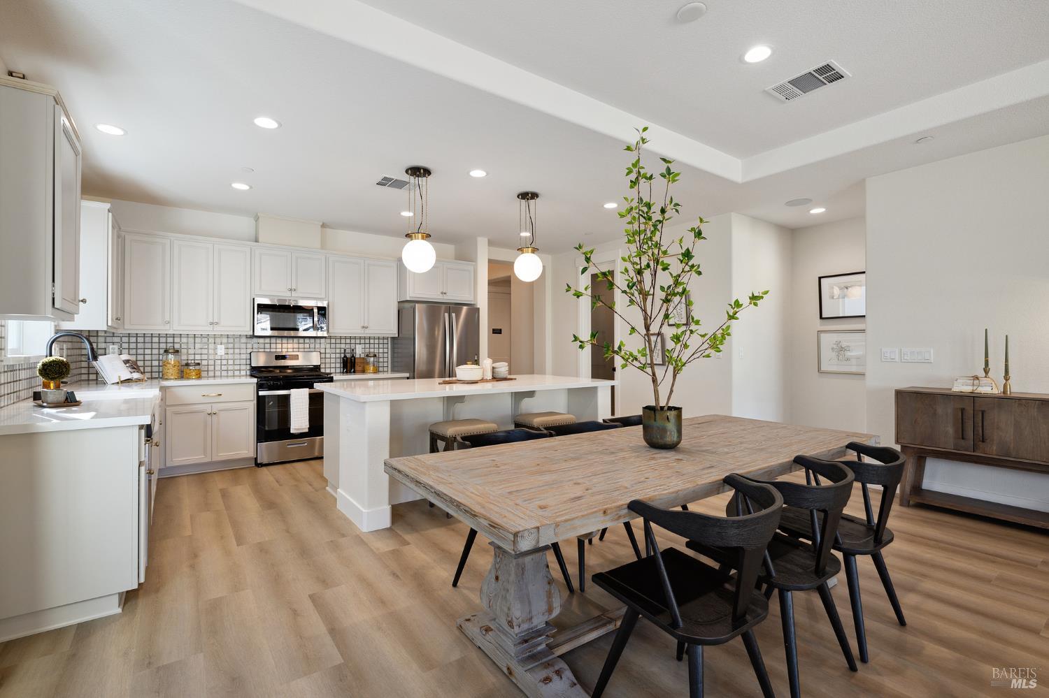 Detail Gallery Image 11 of 34 For 1532 Millennium Way, Fairfield,  CA 94533 - 3 Beds | 2/1 Baths