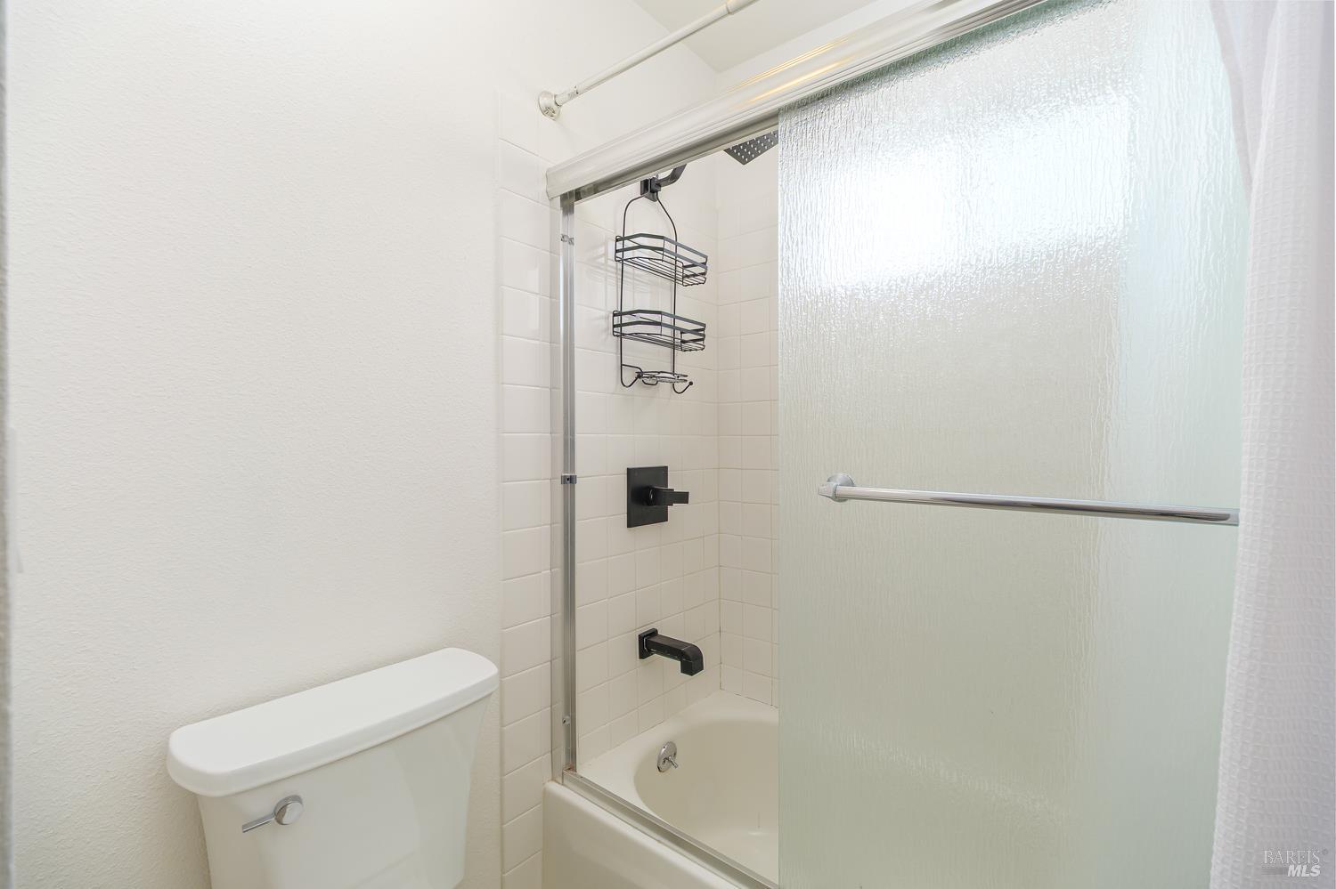 Detail Gallery Image 16 of 23 For 323 Silvio Ln, Novato,  CA 94947 - 2 Beds | 1 Baths