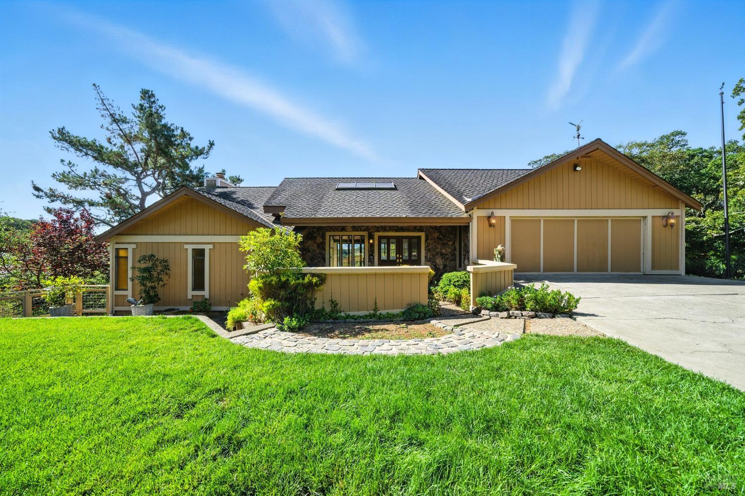 Detail Gallery Image 46 of 55 For 1 Lockton Ln, Novato,  CA 94945 - 4 Beds | 2/1 Baths