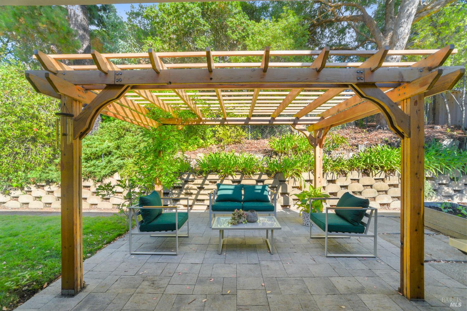 Detail Gallery Image 50 of 88 For 2594 Las Gallinas Ave, San Rafael,  CA 94903 - 3 Beds | 2 Baths
