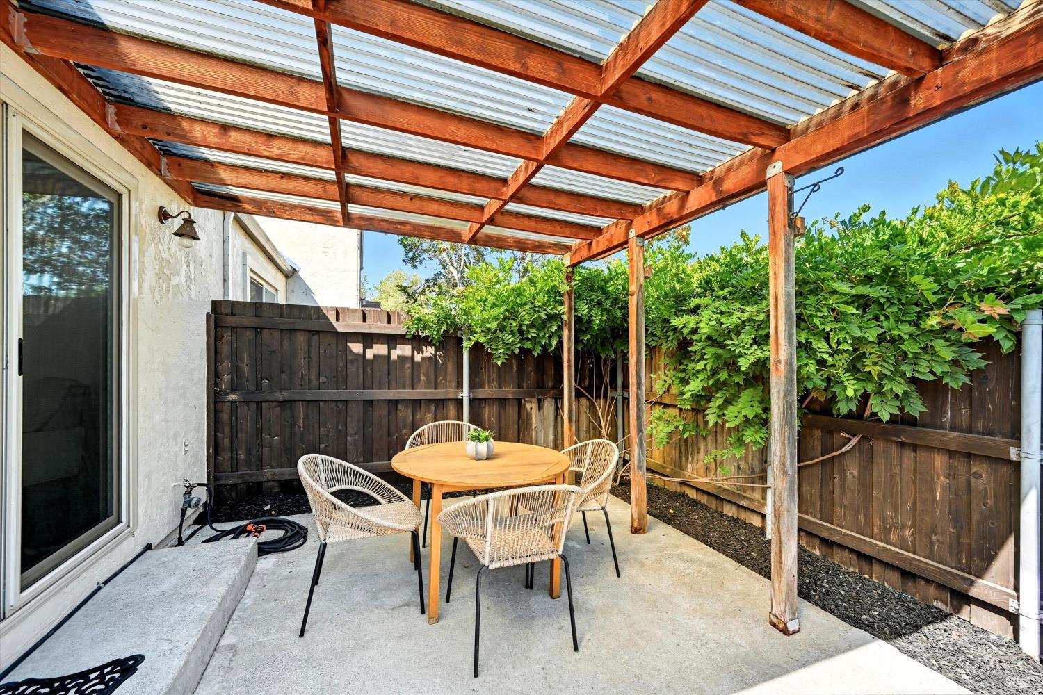 Detail Gallery Image 14 of 25 For 1818 Primavera Ct, Santa Rosa,  CA 95409 - 2 Beds | 1 Baths