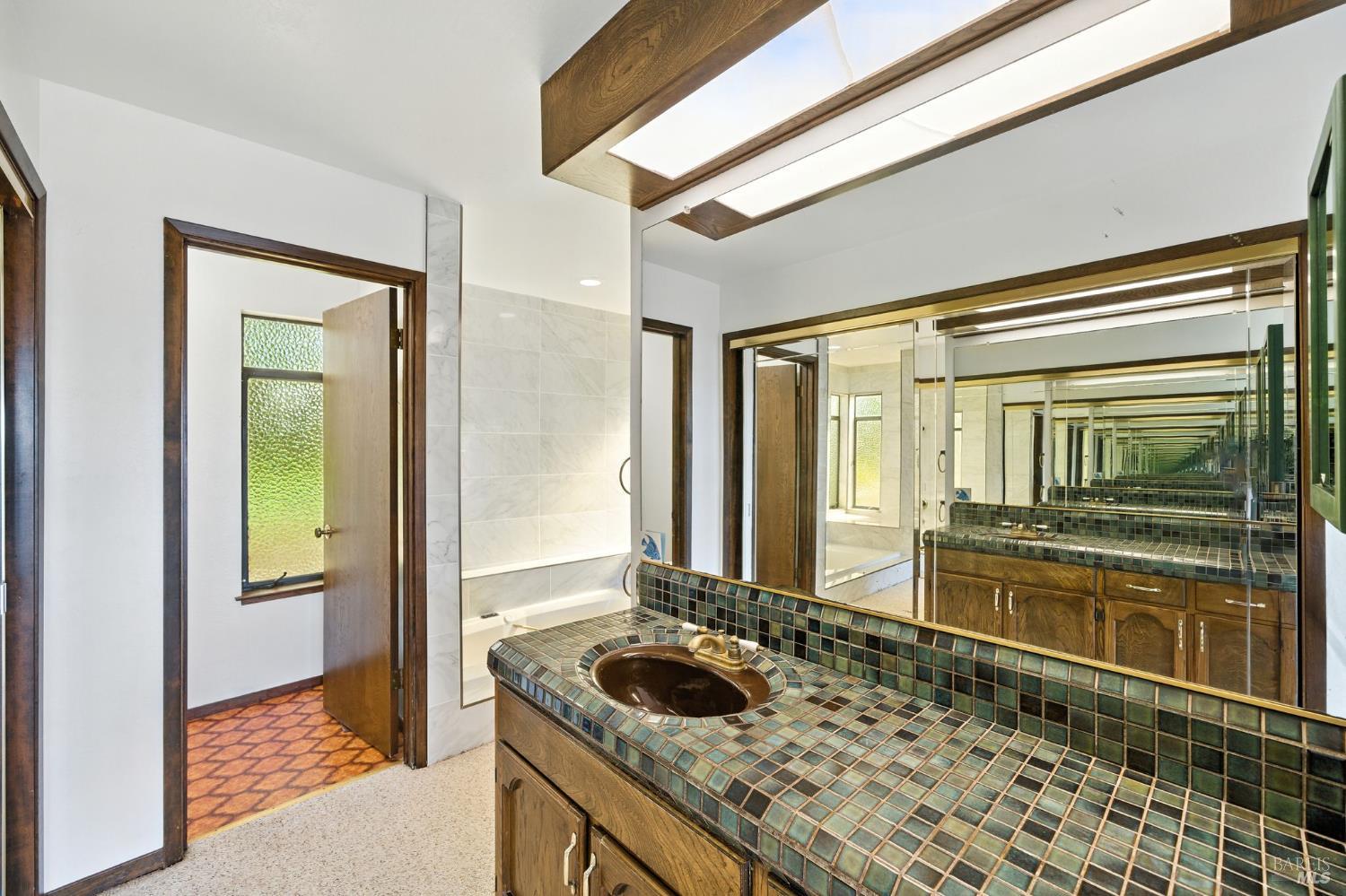 Detail Gallery Image 24 of 55 For 1 Lockton Ln, Novato,  CA 94945 - 4 Beds | 2/1 Baths
