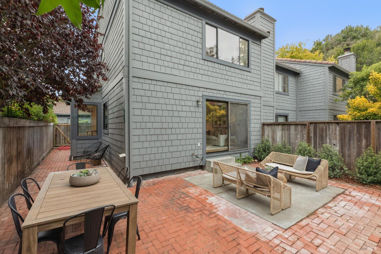 Detail Gallery Image 39 of 48 For 114 Aronia Ln, Novato,  CA 94945 - 3 Beds | 2/1 Baths