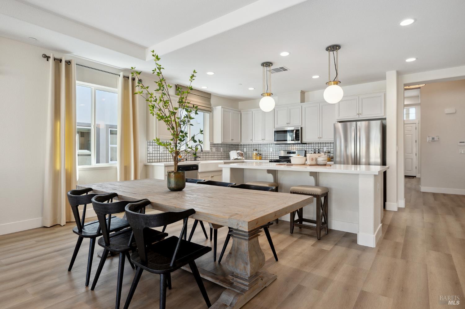 Detail Gallery Image 12 of 34 For 1532 Millennium Way, Fairfield,  CA 94533 - 3 Beds | 2/1 Baths