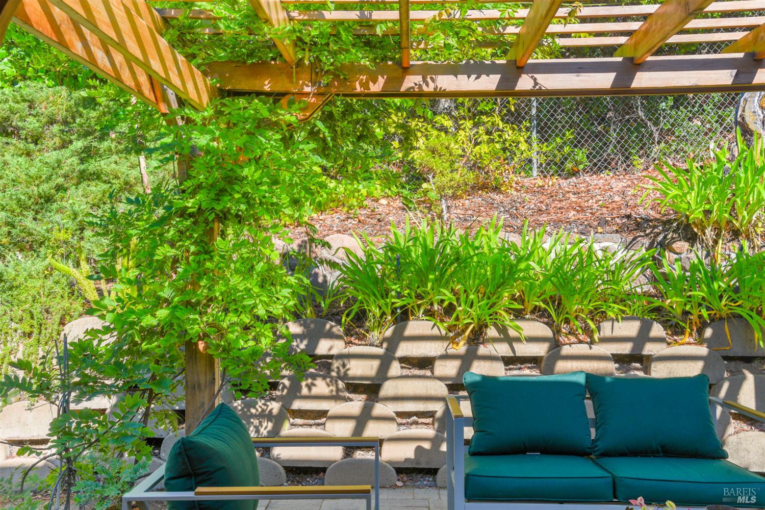 Detail Gallery Image 51 of 88 For 2594 Las Gallinas Ave, San Rafael,  CA 94903 - 3 Beds | 2 Baths