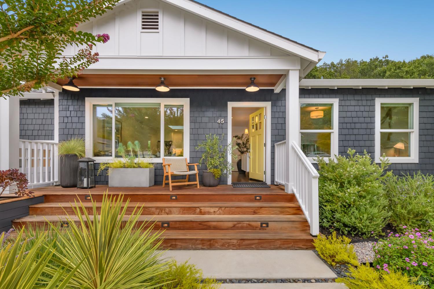 Detail Gallery Image 1 of 43 For 45 Harte Ave, San Rafael,  CA 94901 - 3 Beds | 2 Baths