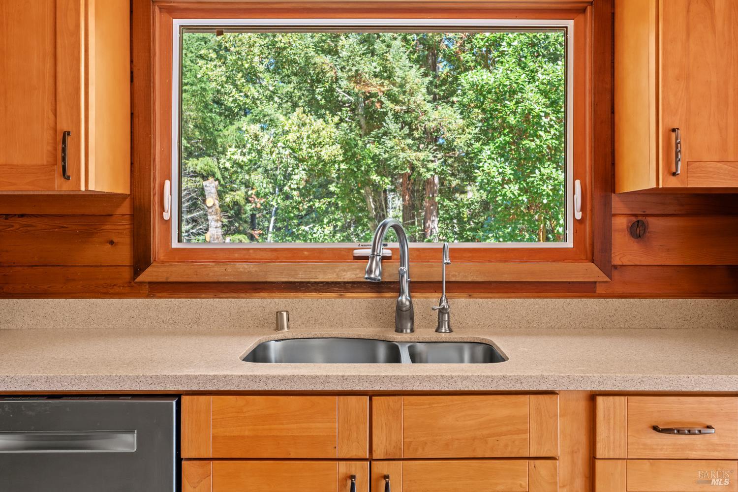 Detail Gallery Image 7 of 37 For 9440 Ravens Pike Rd, Boonville,  CA 95415 - 3 Beds | 2 Baths