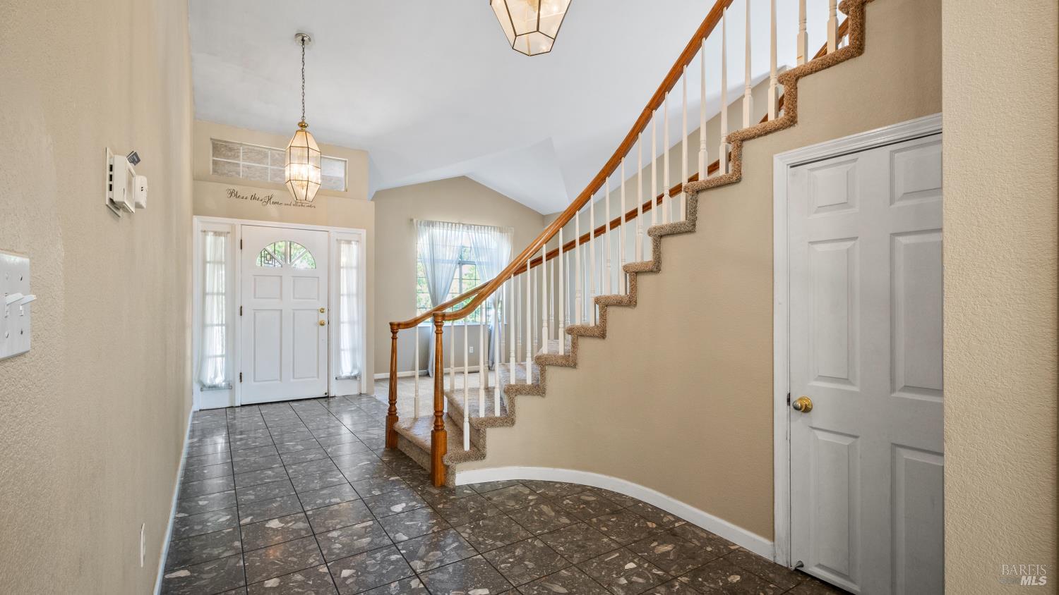 Detail Gallery Image 8 of 75 For 2231 Silver Fox Cir, Fairfield,  CA 94534 - 4 Beds | 3 Baths