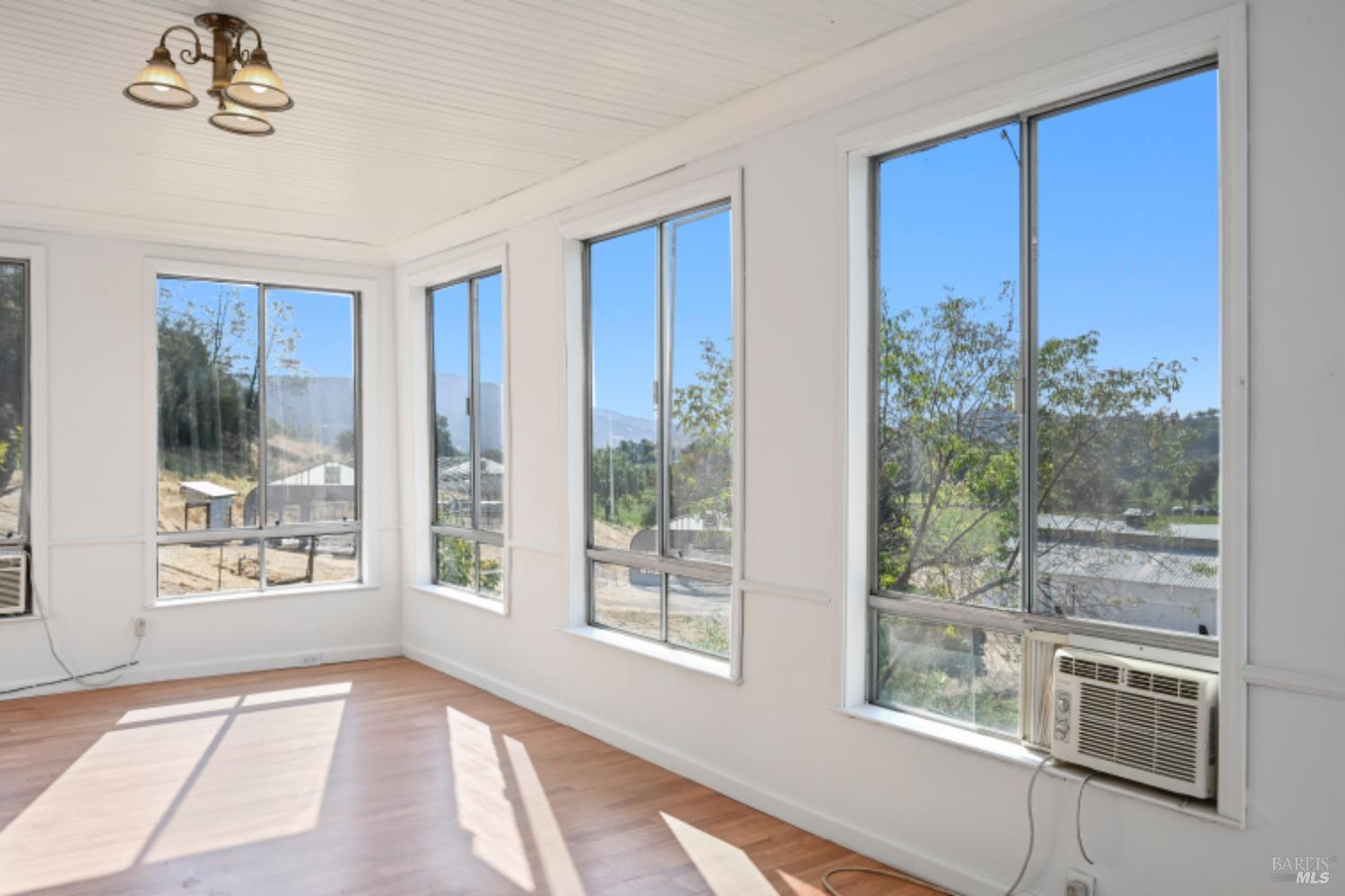 Detail Gallery Image 26 of 87 For 31258 Highway 128 Rd, Cloverdale,  CA 95425 - 3 Beds | 3/1 Baths