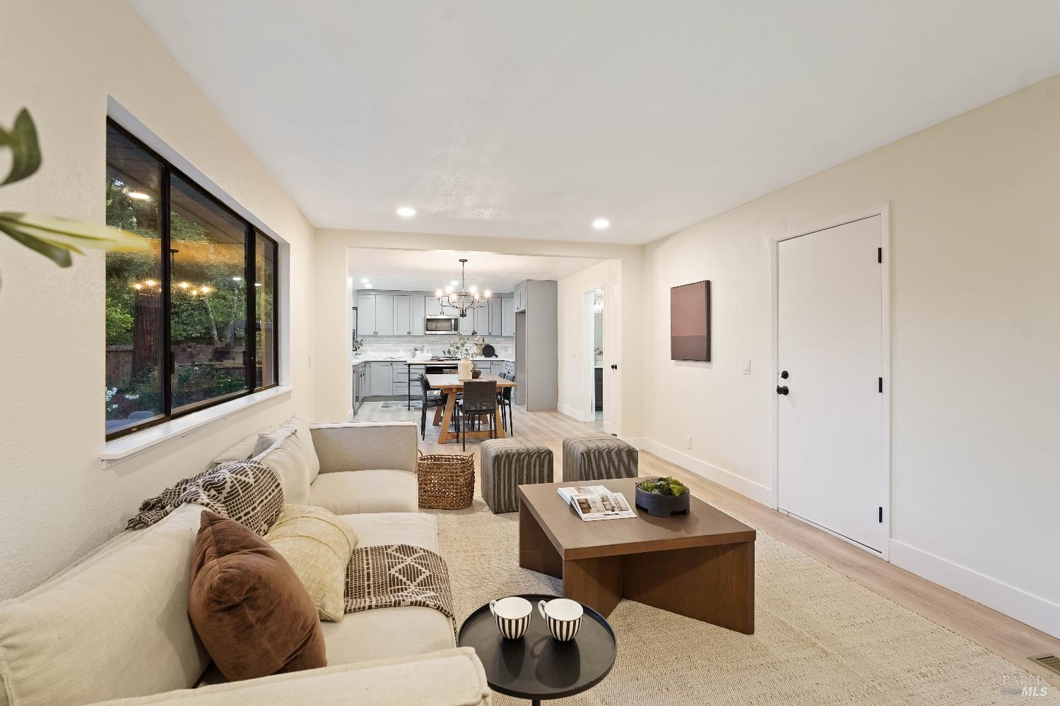 Detail Gallery Image 18 of 79 For 119 Woodstock Cir, Vacaville,  CA 95687 - 4 Beds | 2/1 Baths