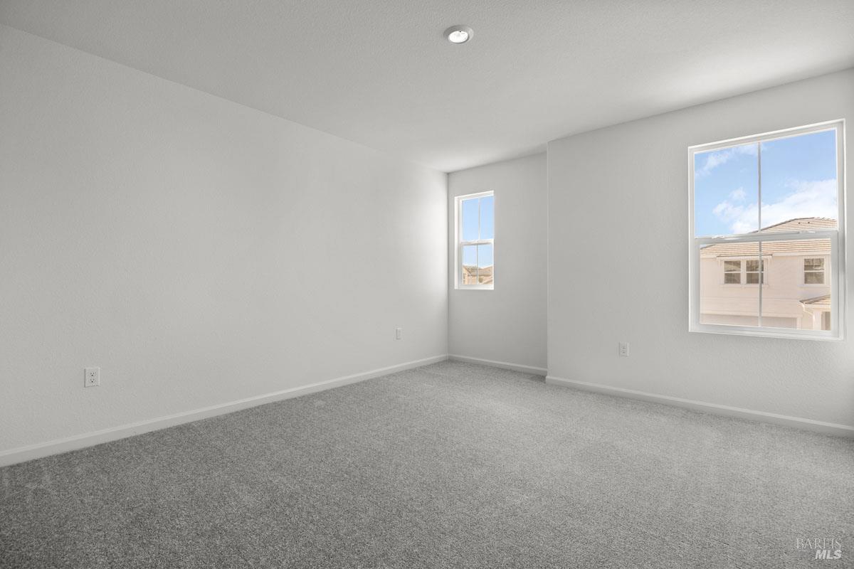 Detail Gallery Image 11 of 17 For 5413 Riverview Ln, Antioch,  CA 94531 - 4 Beds | 3 Baths