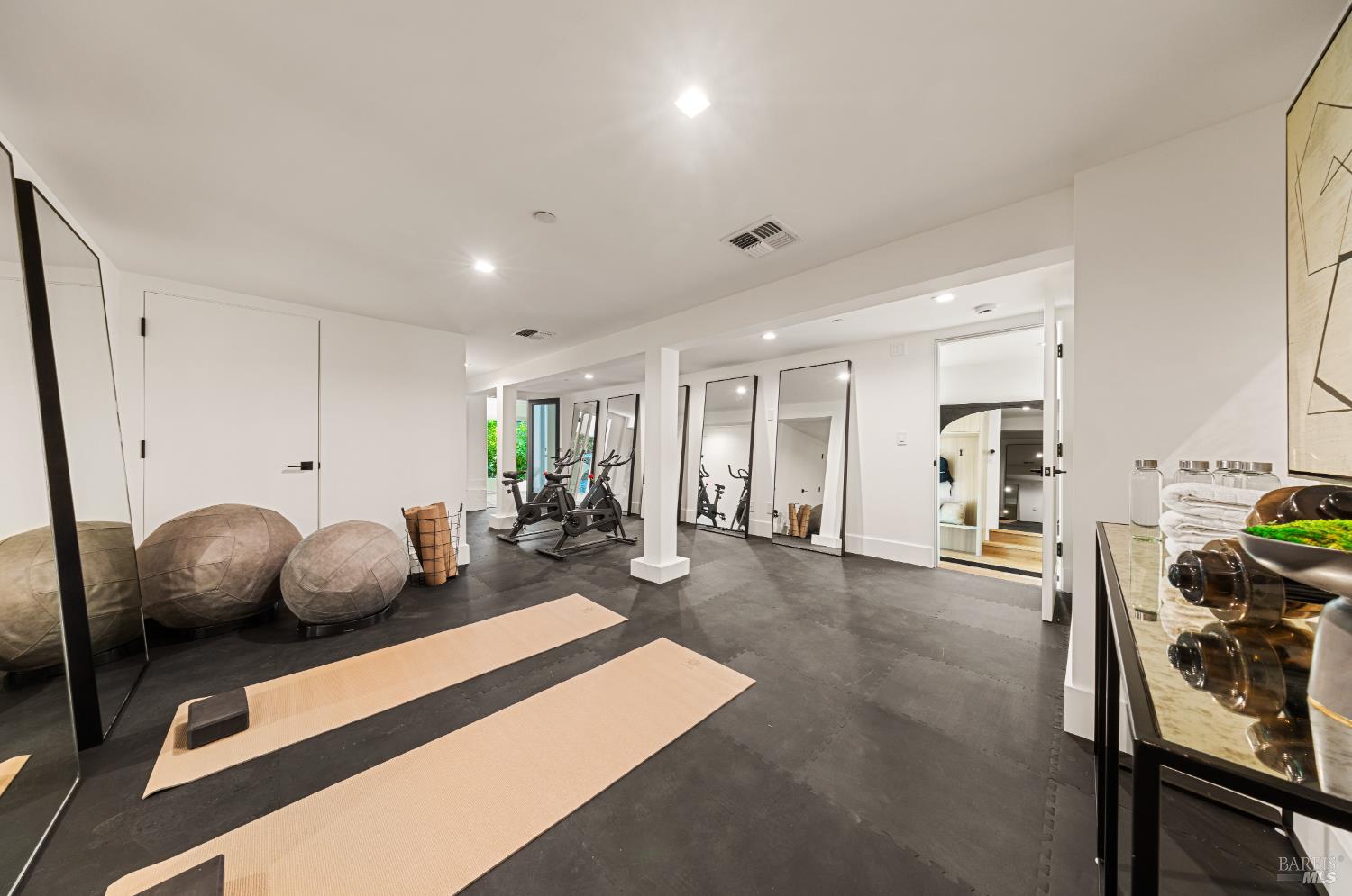 Detail Gallery Image 62 of 83 For 87 Laurel Grove Ave, Ross,  CA 94957 - 5 Beds | 4/1 Baths
