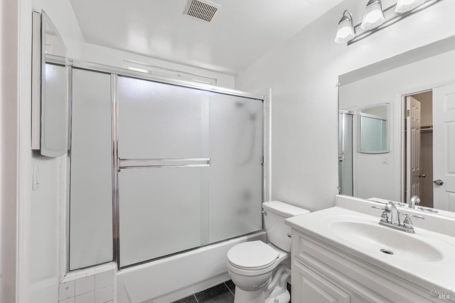 Detail Gallery Image 15 of 27 For 2706 Kendrick Cir, San Jose,  CA 95121 - 3 Beds | 2 Baths