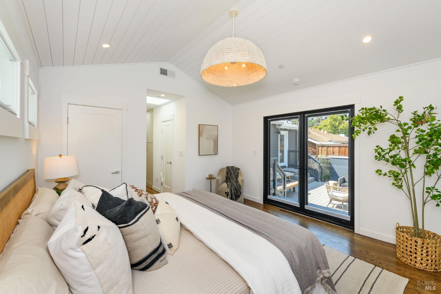 Detail Gallery Image 20 of 43 For 45 Harte Ave, San Rafael,  CA 94901 - 3 Beds | 2 Baths