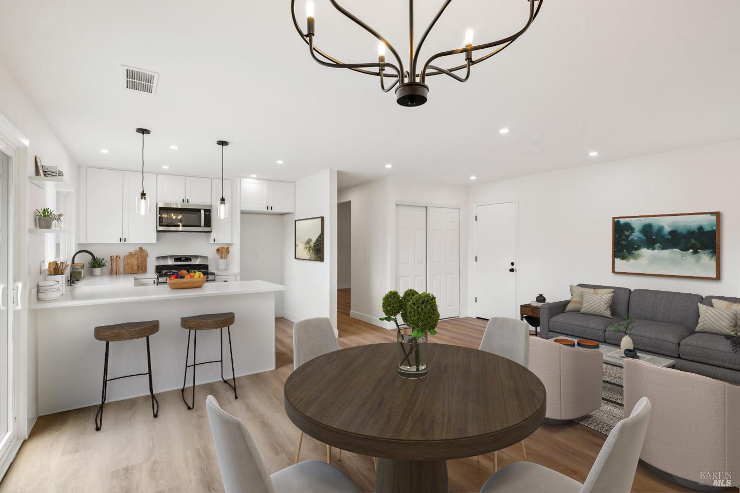 Detail Gallery Image 22 of 55 For 7402 Circle Dr, Rohnert Park,  CA 94928 - 3 Beds | 2 Baths