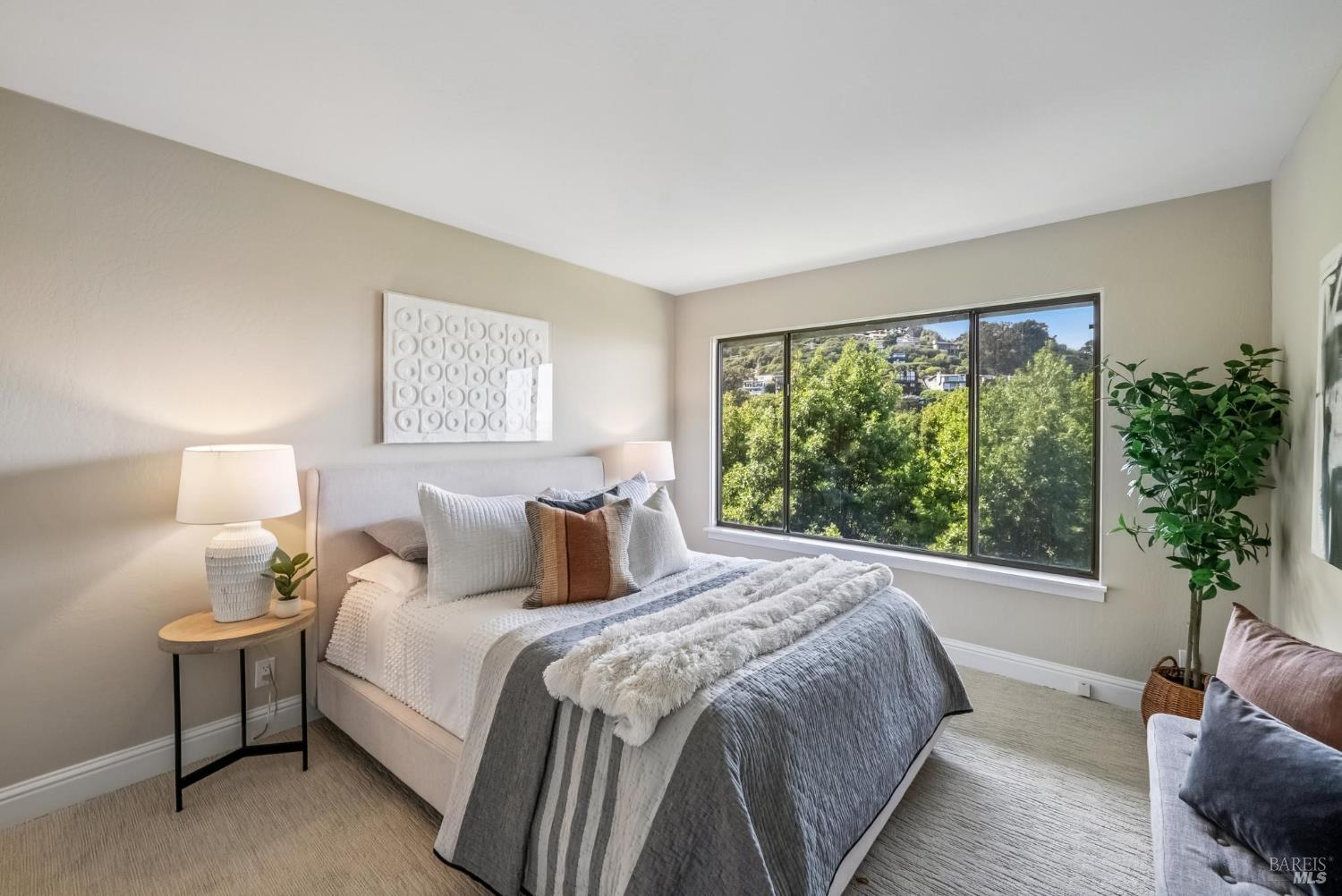 Detail Gallery Image 45 of 51 For 184 Santa Rosa Ave, Sausalito,  CA 94965 - 3 Beds | 2/1 Baths