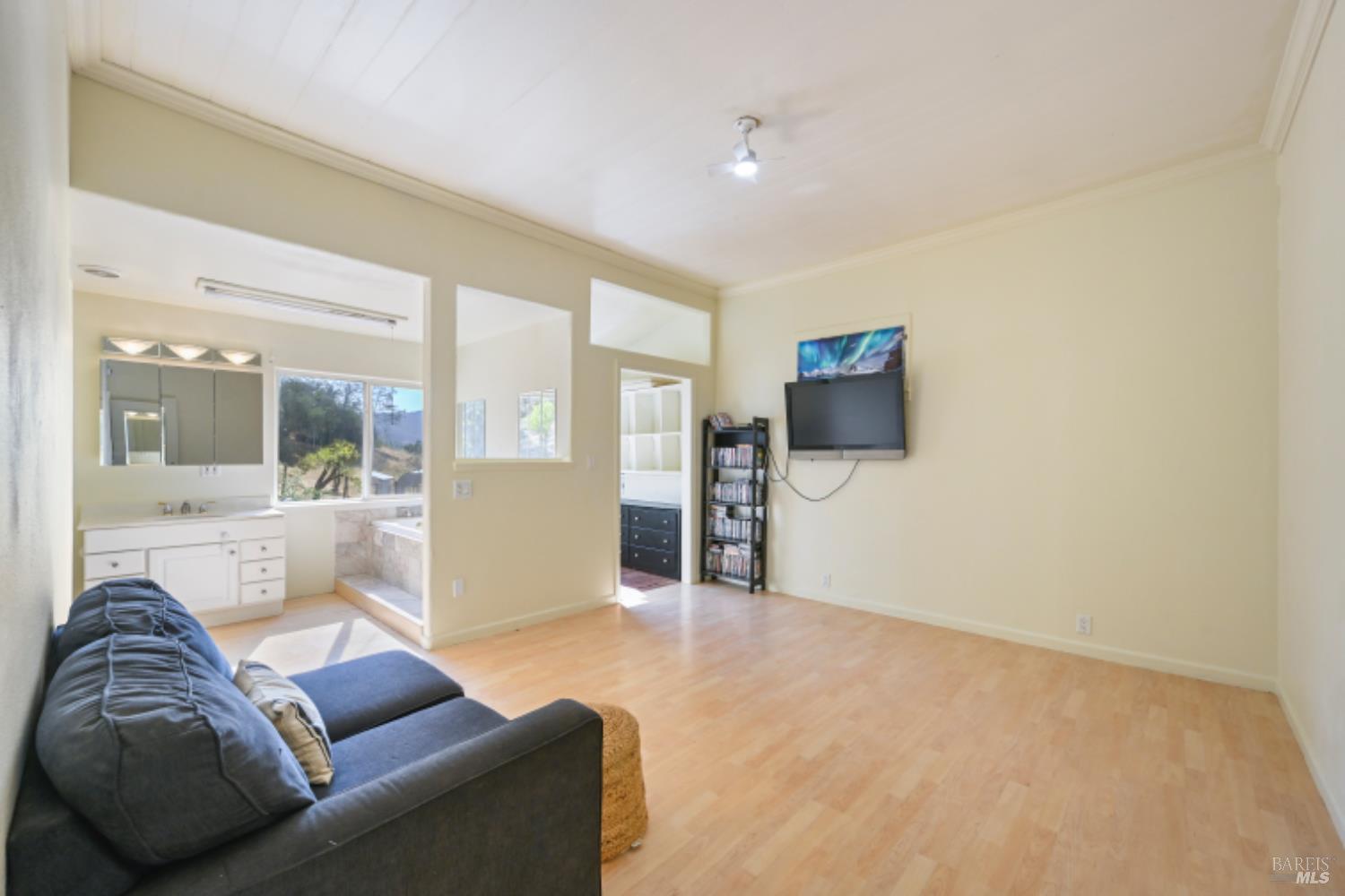 Detail Gallery Image 32 of 87 For 31258 Highway 128 Rd, Cloverdale,  CA 95425 - 3 Beds | 3/1 Baths