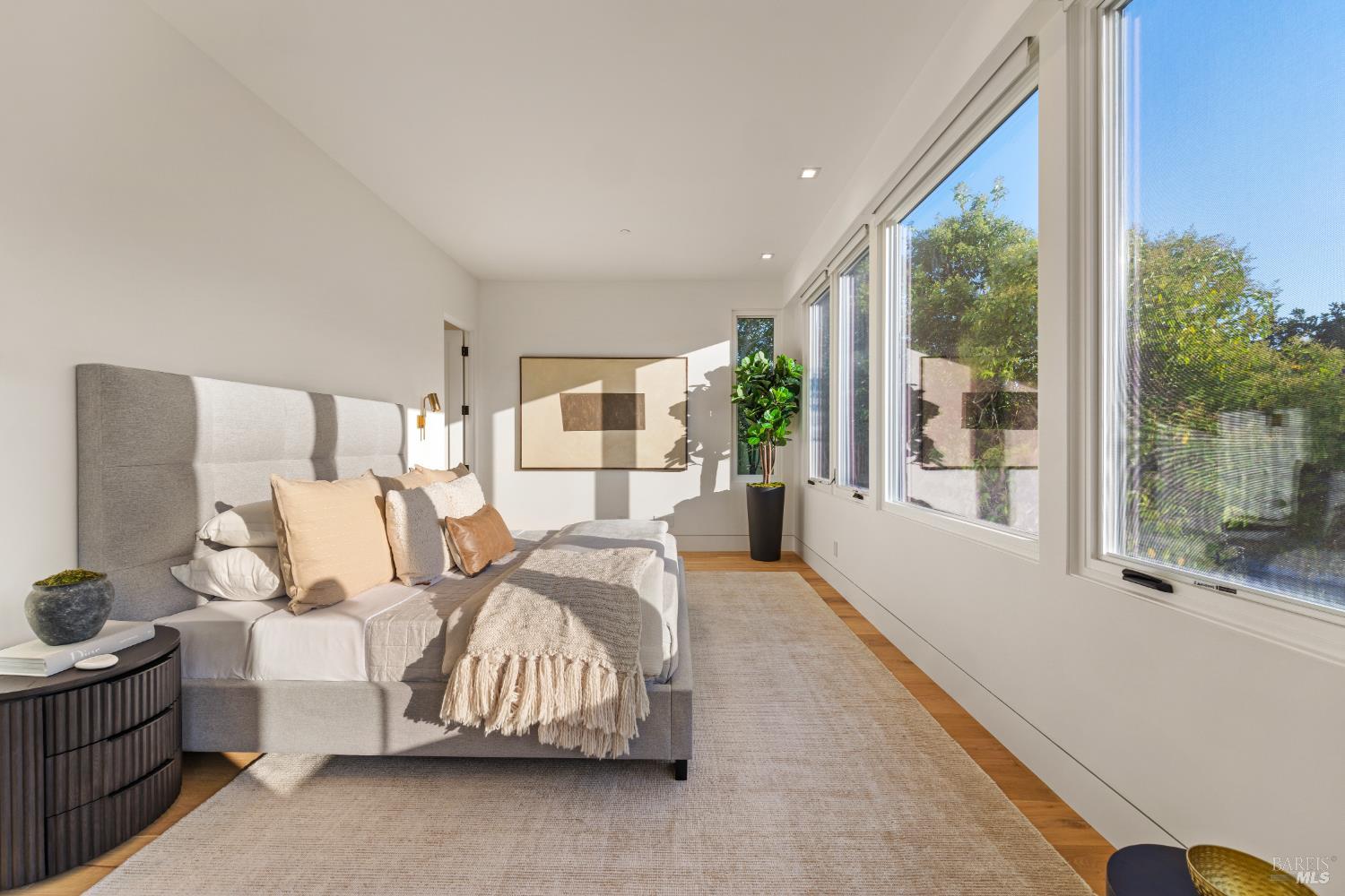 Detail Gallery Image 44 of 83 For 87 Laurel Grove Ave, Ross,  CA 94957 - 5 Beds | 4/1 Baths