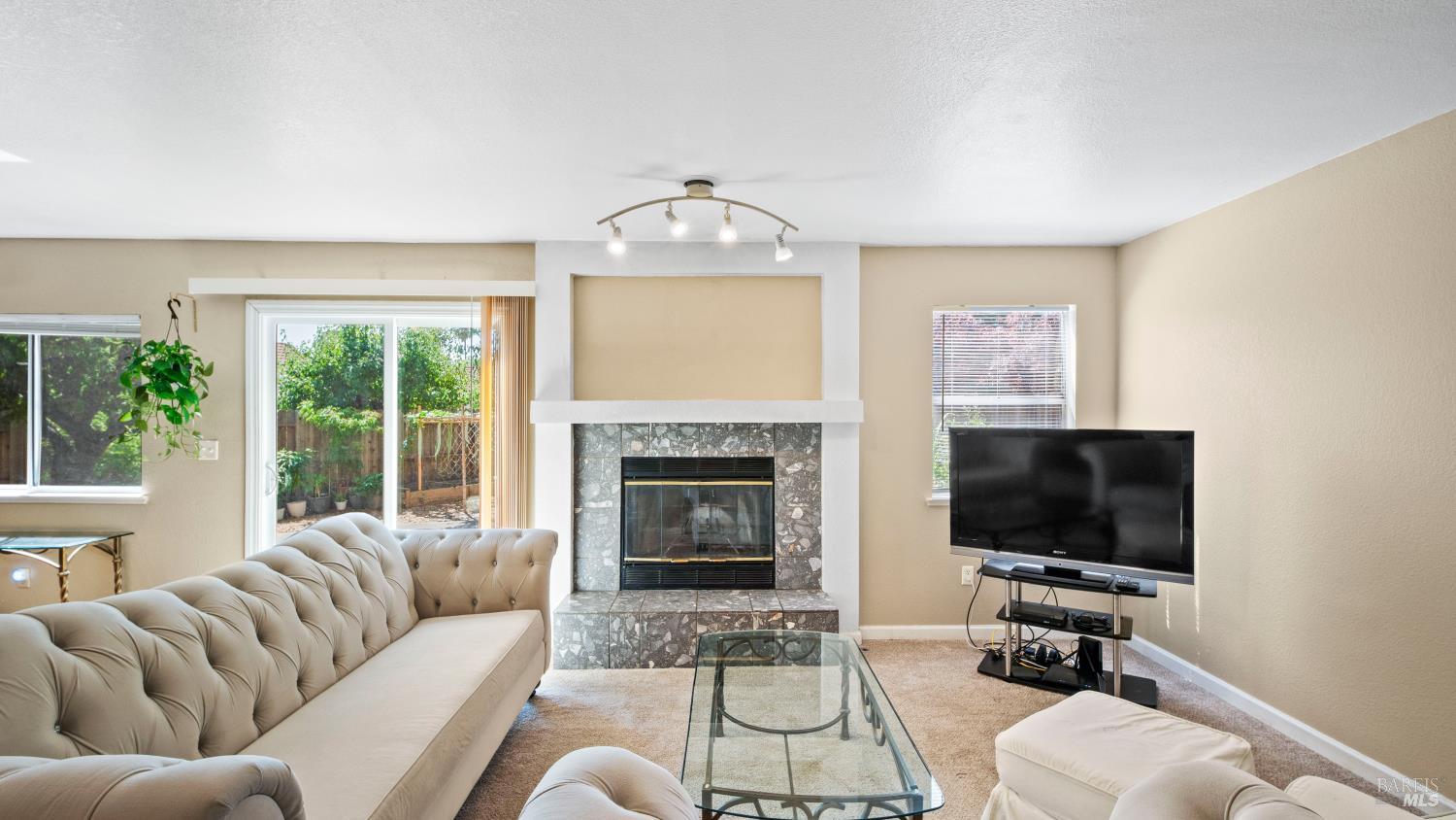 Detail Gallery Image 24 of 75 For 2231 Silver Fox Cir, Fairfield,  CA 94534 - 4 Beds | 3 Baths
