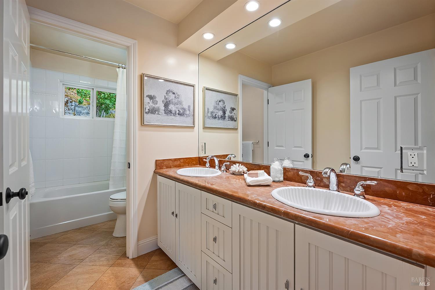 Detail Gallery Image 38 of 55 For 444 the Alameda Unkn, San Anselmo,  CA 94960 - 5 Beds | 2/1 Baths