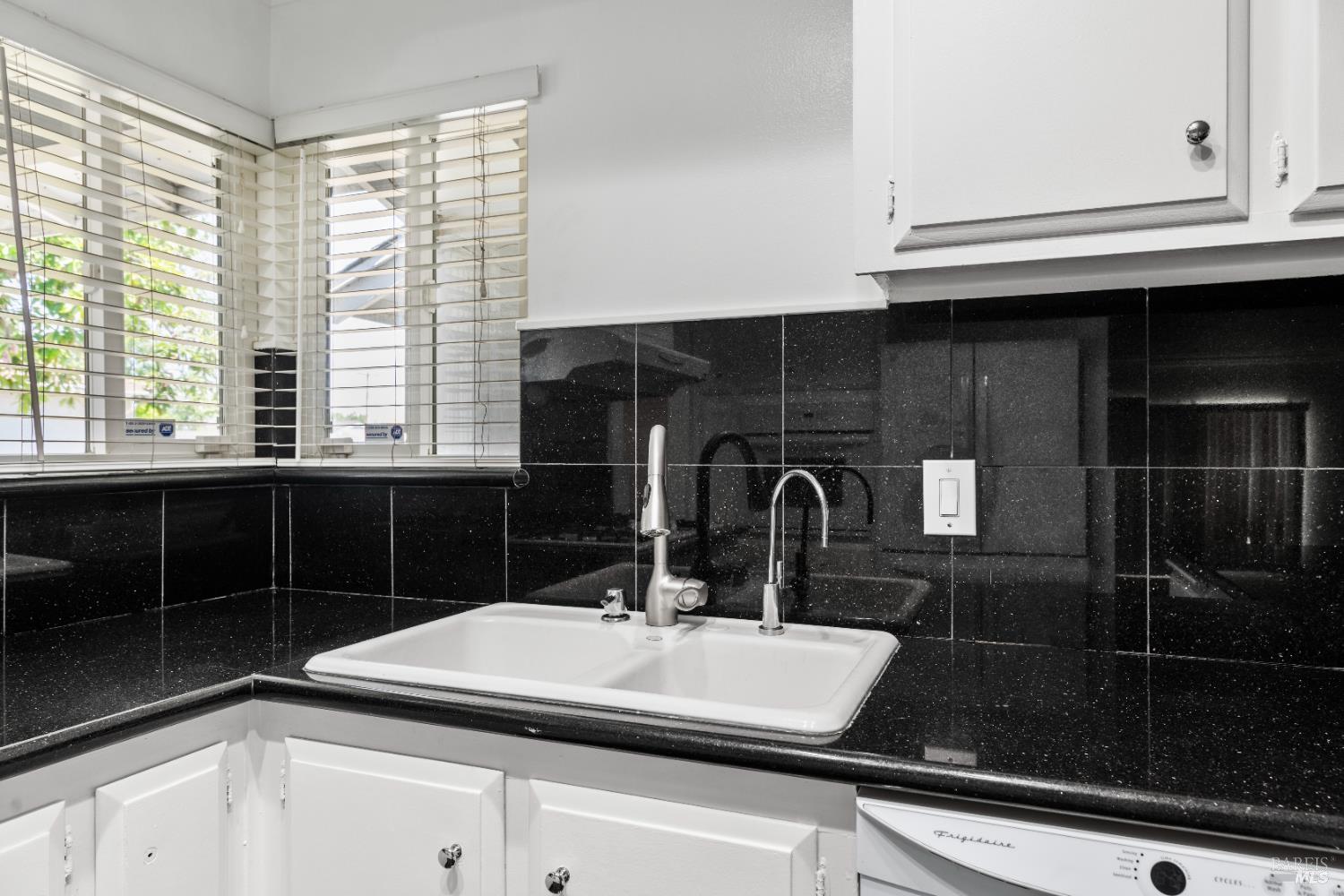 Detail Gallery Image 25 of 27 For 2706 Kendrick Cir, San Jose,  CA 95121 - 3 Beds | 2 Baths