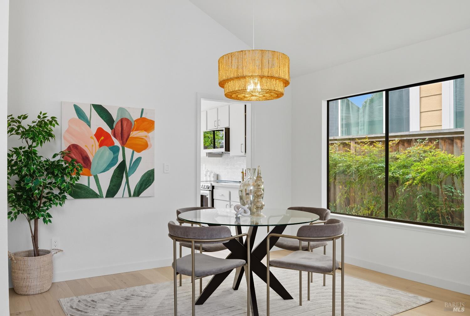 Detail Gallery Image 6 of 44 For 32 Basinside Way, Alameda,  CA 94502 - 3 Beds | 2/1 Baths