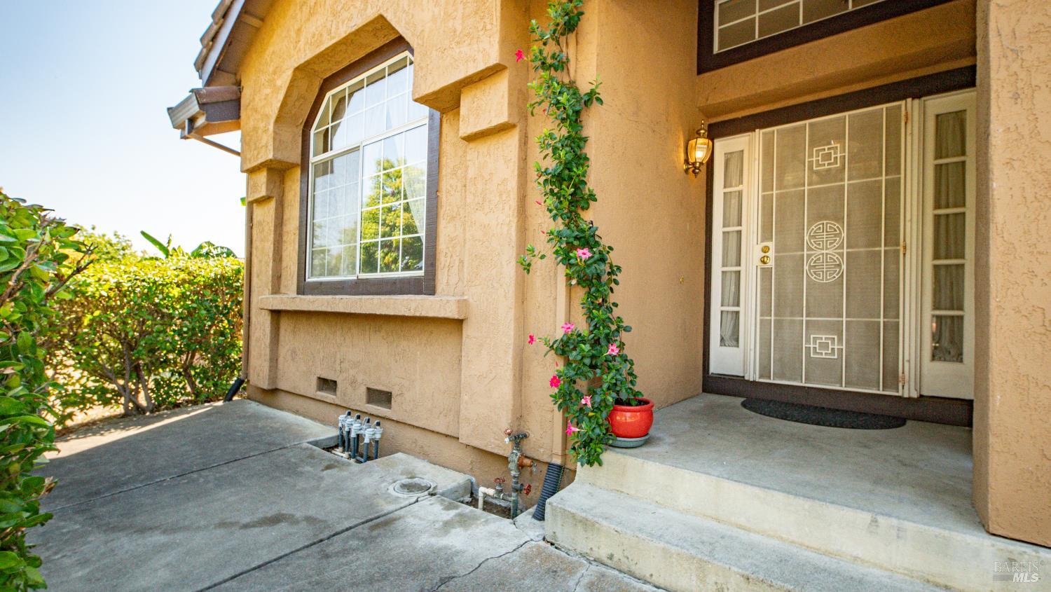 Detail Gallery Image 6 of 75 For 2231 Silver Fox Cir, Fairfield,  CA 94534 - 4 Beds | 3 Baths