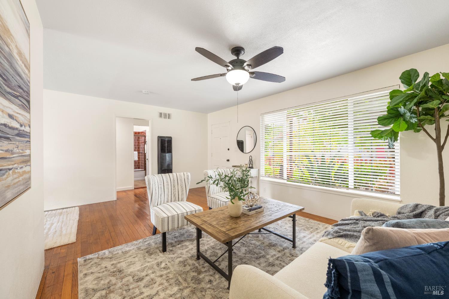 Detail Gallery Image 10 of 45 For 72 Bellevue Ave, Napa,  CA 94558 - 2 Beds | 1 Baths