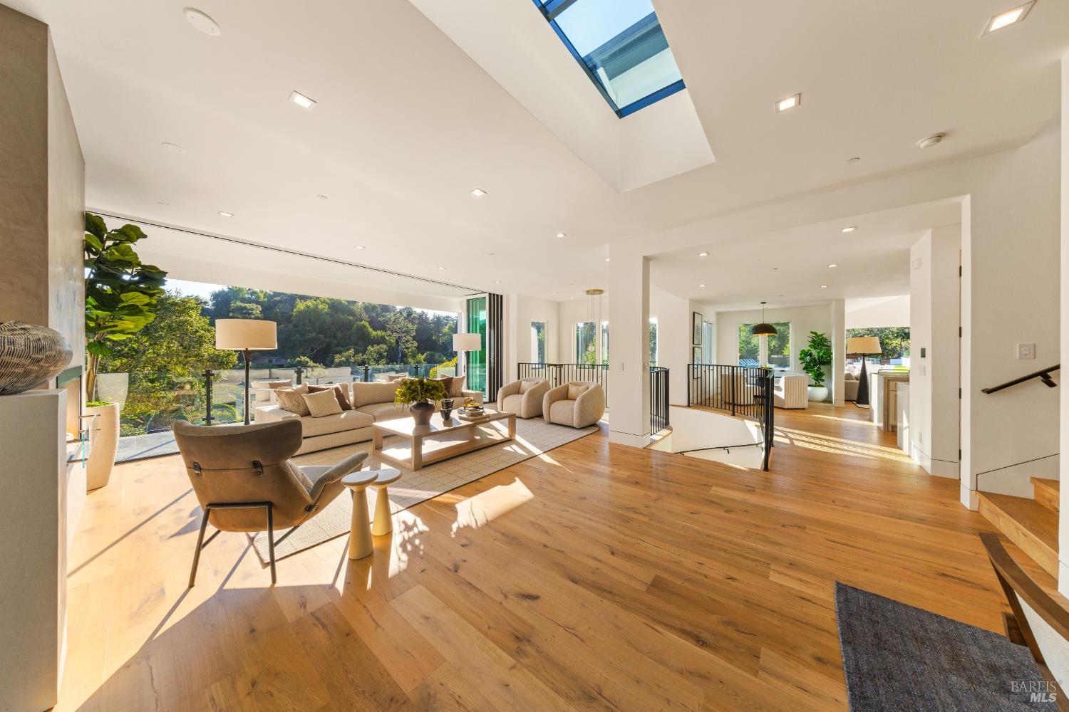 Detail Gallery Image 7 of 83 For 87 Laurel Grove Ave, Ross,  CA 94957 - 5 Beds | 4/1 Baths
