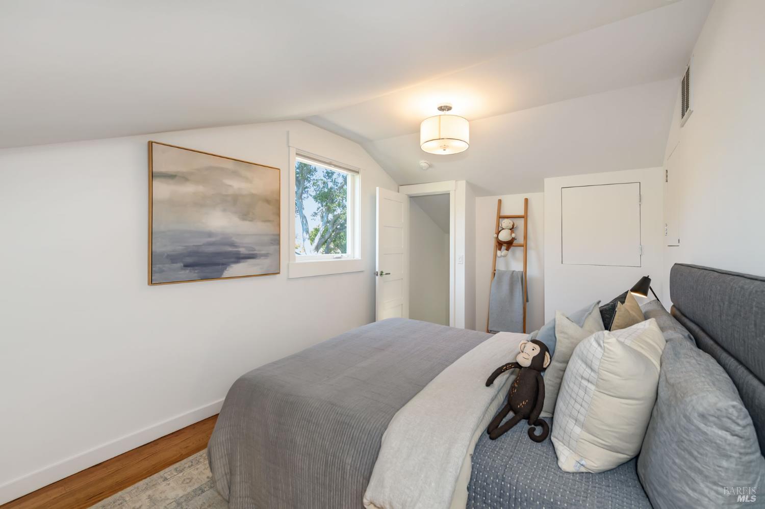 Detail Gallery Image 17 of 43 For 45 Harte Ave, San Rafael,  CA 94901 - 3 Beds | 2 Baths
