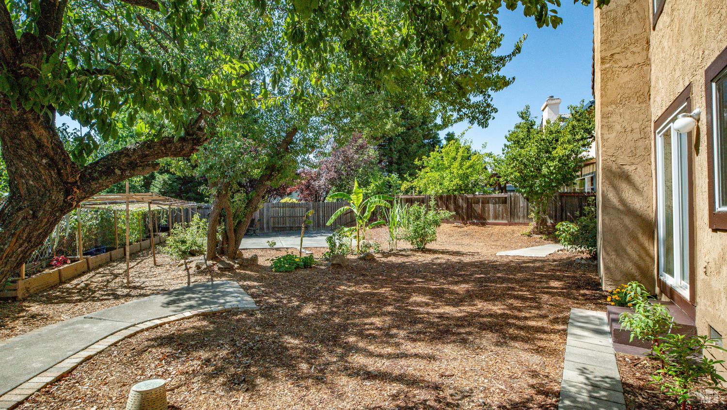Detail Gallery Image 47 of 75 For 2231 Silver Fox Cir, Fairfield,  CA 94534 - 4 Beds | 3 Baths