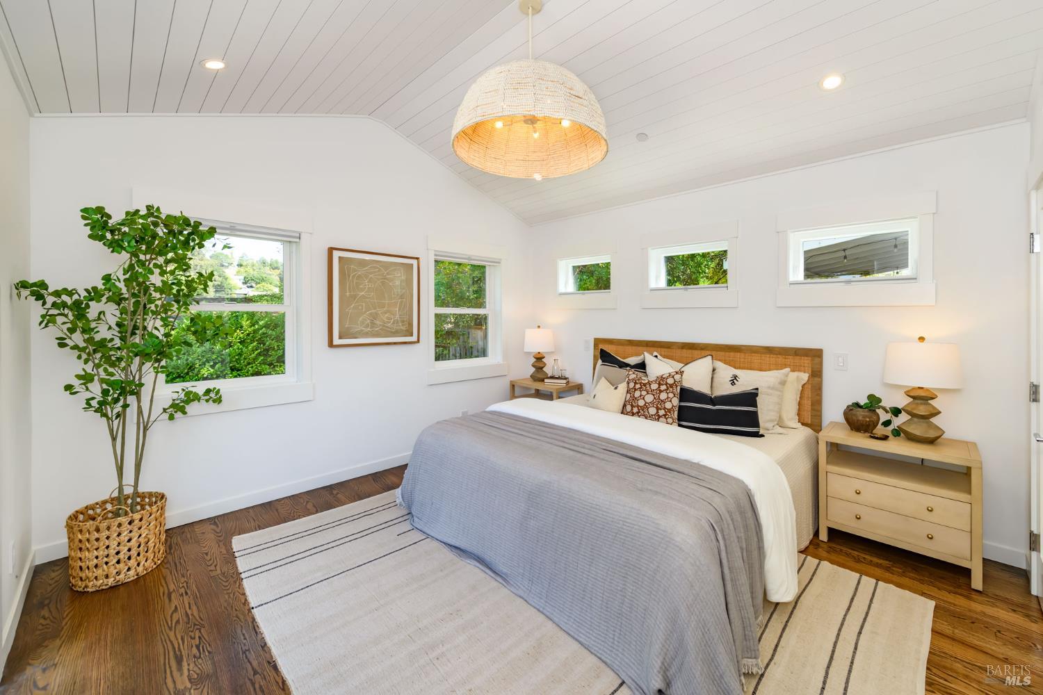 Detail Gallery Image 18 of 43 For 45 Harte Ave, San Rafael,  CA 94901 - 3 Beds | 2 Baths