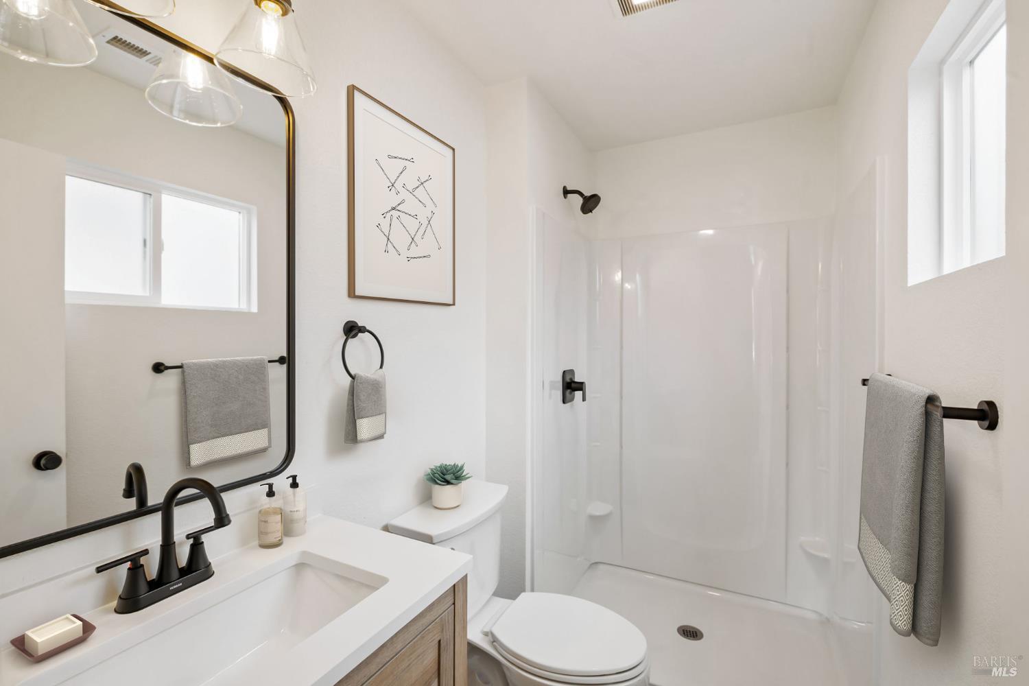 Detail Gallery Image 35 of 55 For 7402 Circle Dr, Rohnert Park,  CA 94928 - 3 Beds | 2 Baths