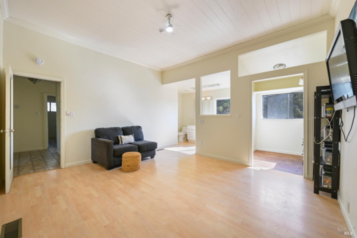 Detail Gallery Image 33 of 87 For 31258 Highway 128 Rd, Cloverdale,  CA 95425 - 3 Beds | 3/1 Baths