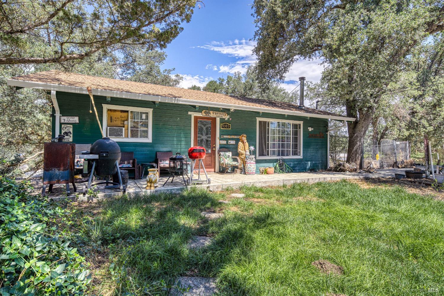 Detail Gallery Image 2 of 42 For 9303 Stagecoach Ln, Lower Lake,  CA 95457 - 4 Beds | 2 Baths
