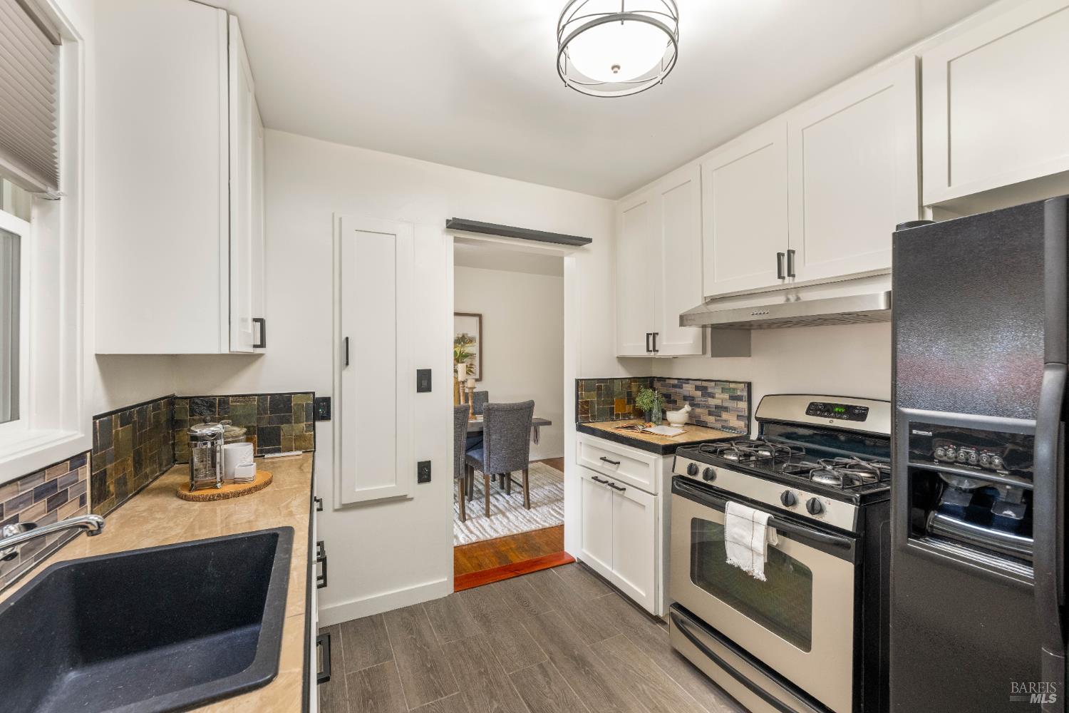 Detail Gallery Image 22 of 45 For 72 Bellevue Ave, Napa,  CA 94558 - 2 Beds | 1 Baths