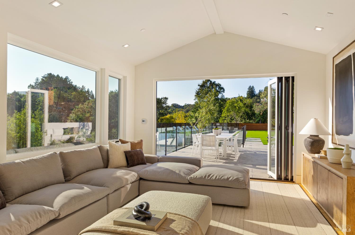 Detail Gallery Image 29 of 83 For 87 Laurel Grove Ave, Ross,  CA 94957 - 5 Beds | 4/1 Baths