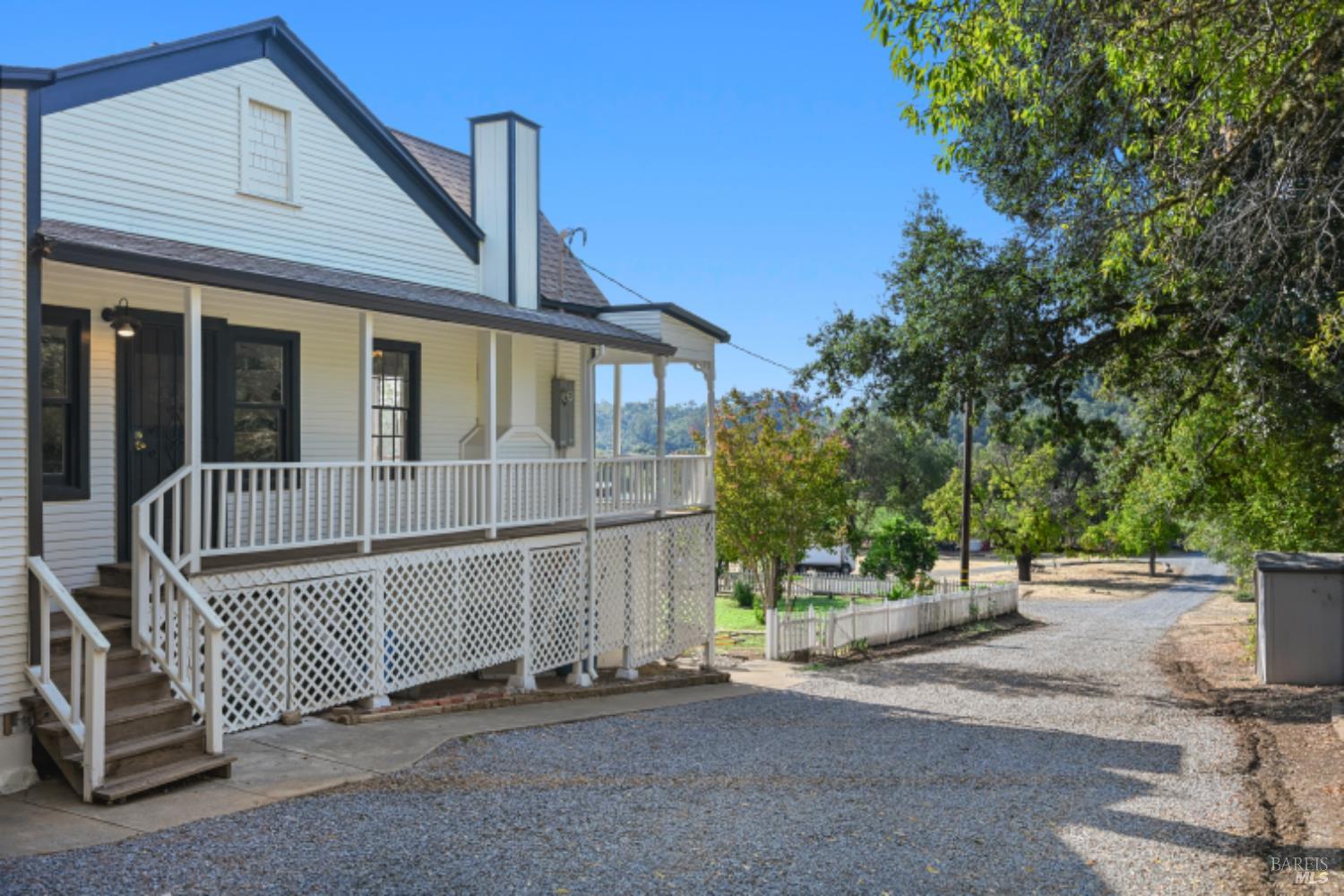 Detail Gallery Image 11 of 87 For 31258 Highway 128 Rd, Cloverdale,  CA 95425 - 3 Beds | 3/1 Baths