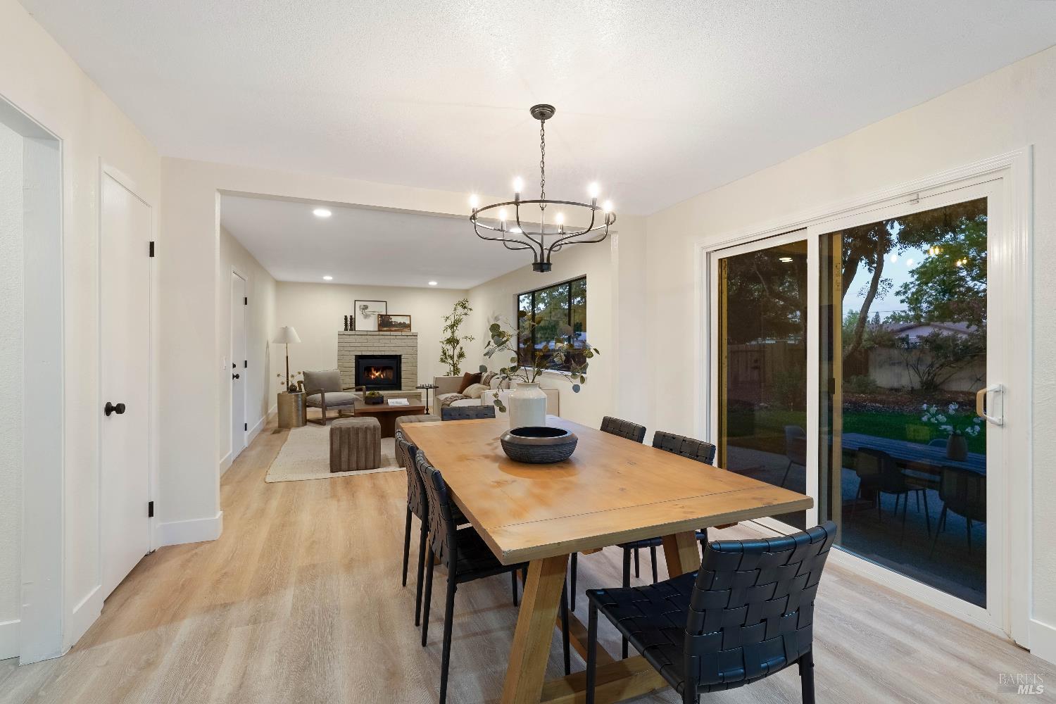 Detail Gallery Image 23 of 79 For 119 Woodstock Cir, Vacaville,  CA 95687 - 4 Beds | 2/1 Baths