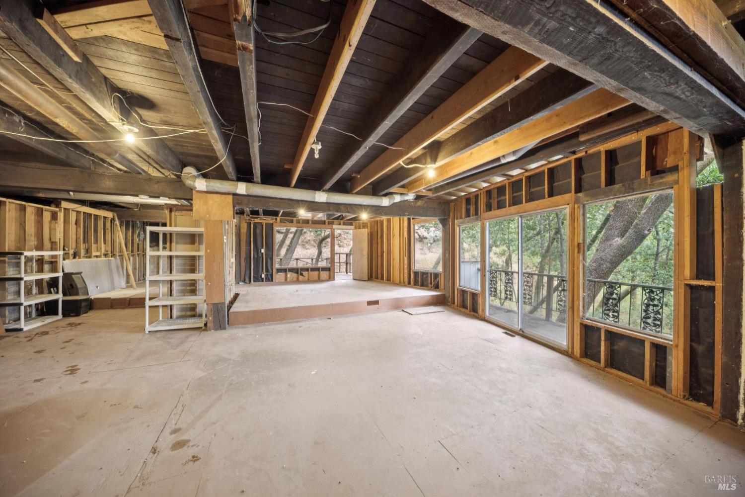 Detail Gallery Image 8 of 11 For 739 Redwood Rd, San Anselmo,  CA 94960 - 3 Beds | 2 Baths