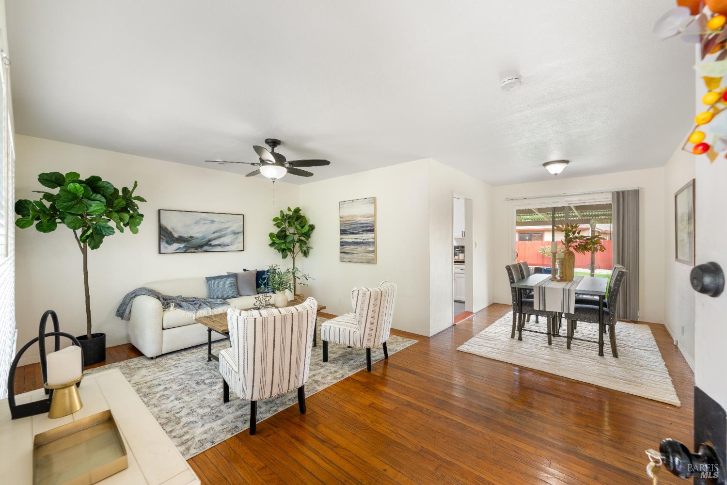 Detail Gallery Image 5 of 45 For 72 Bellevue Ave, Napa,  CA 94558 - 2 Beds | 1 Baths